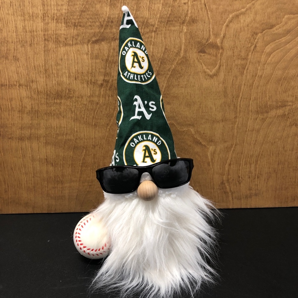 RARE Oakland A’s Gnome MLB Baseball Sports Fan Ball Gift Green White Athletics